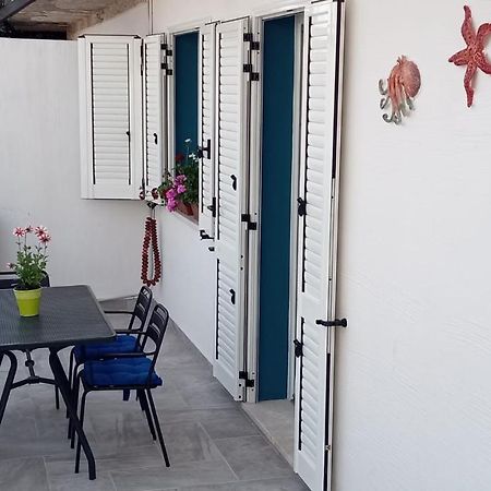 Monolocale Marizzola Apartman Cala Gonone Kültér fotó