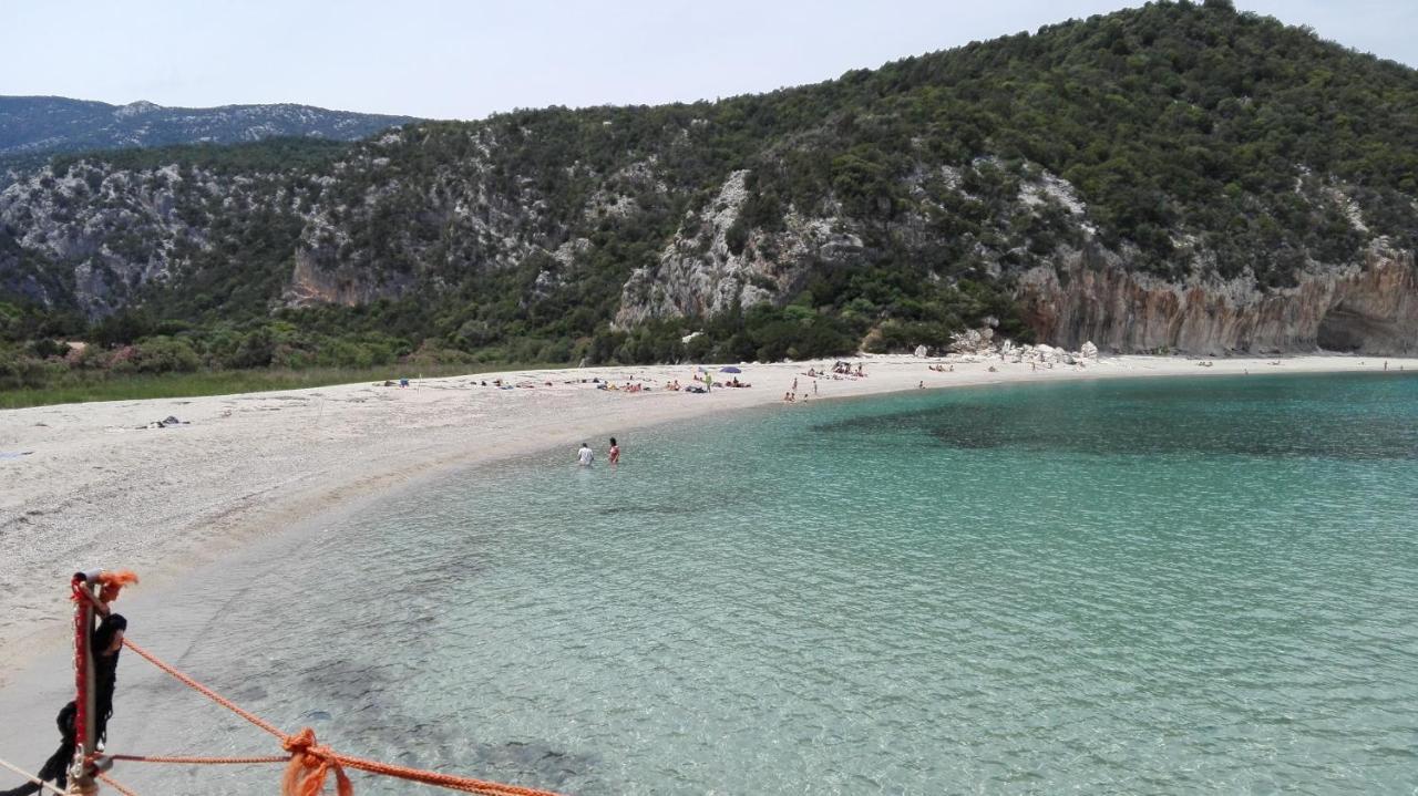 Monolocale Marizzola Apartman Cala Gonone Kültér fotó