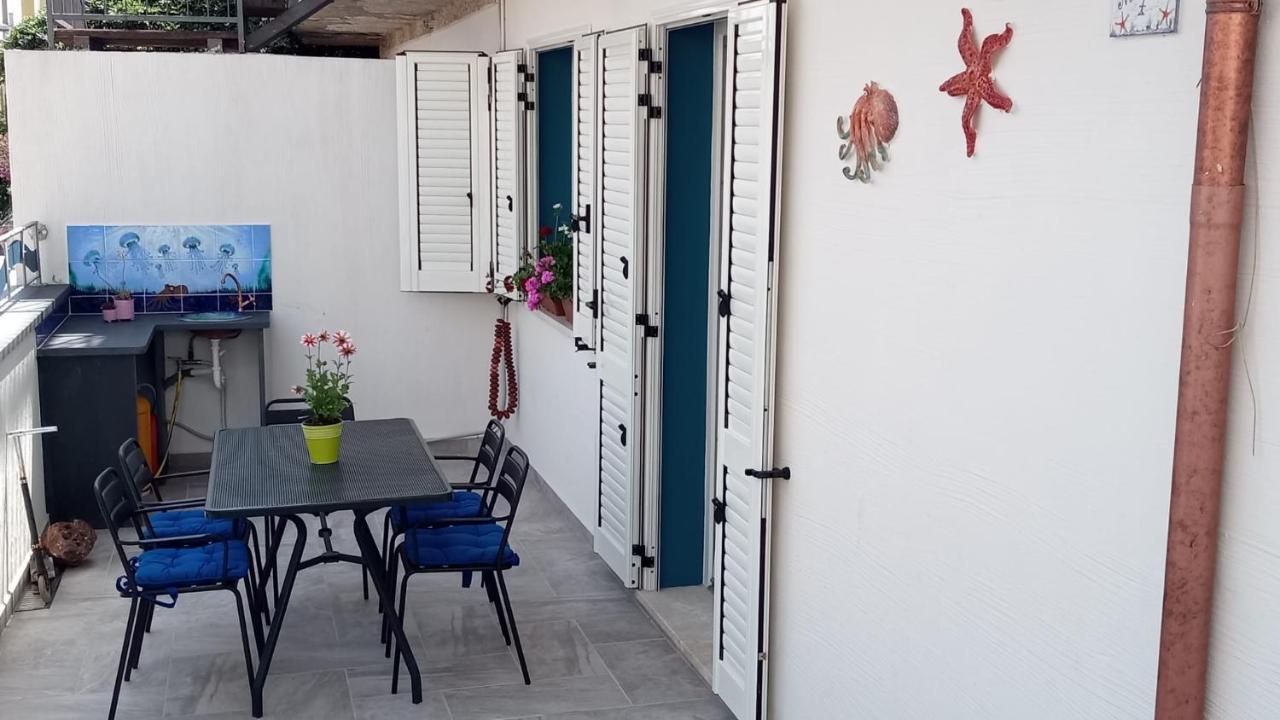 Monolocale Marizzola Apartman Cala Gonone Kültér fotó